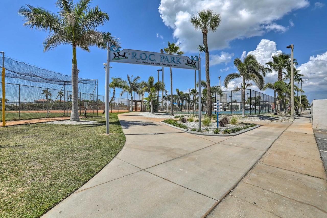 Poolside Madeira Beach Abode With Balcony! Villa St. Pete Beach Exterior photo